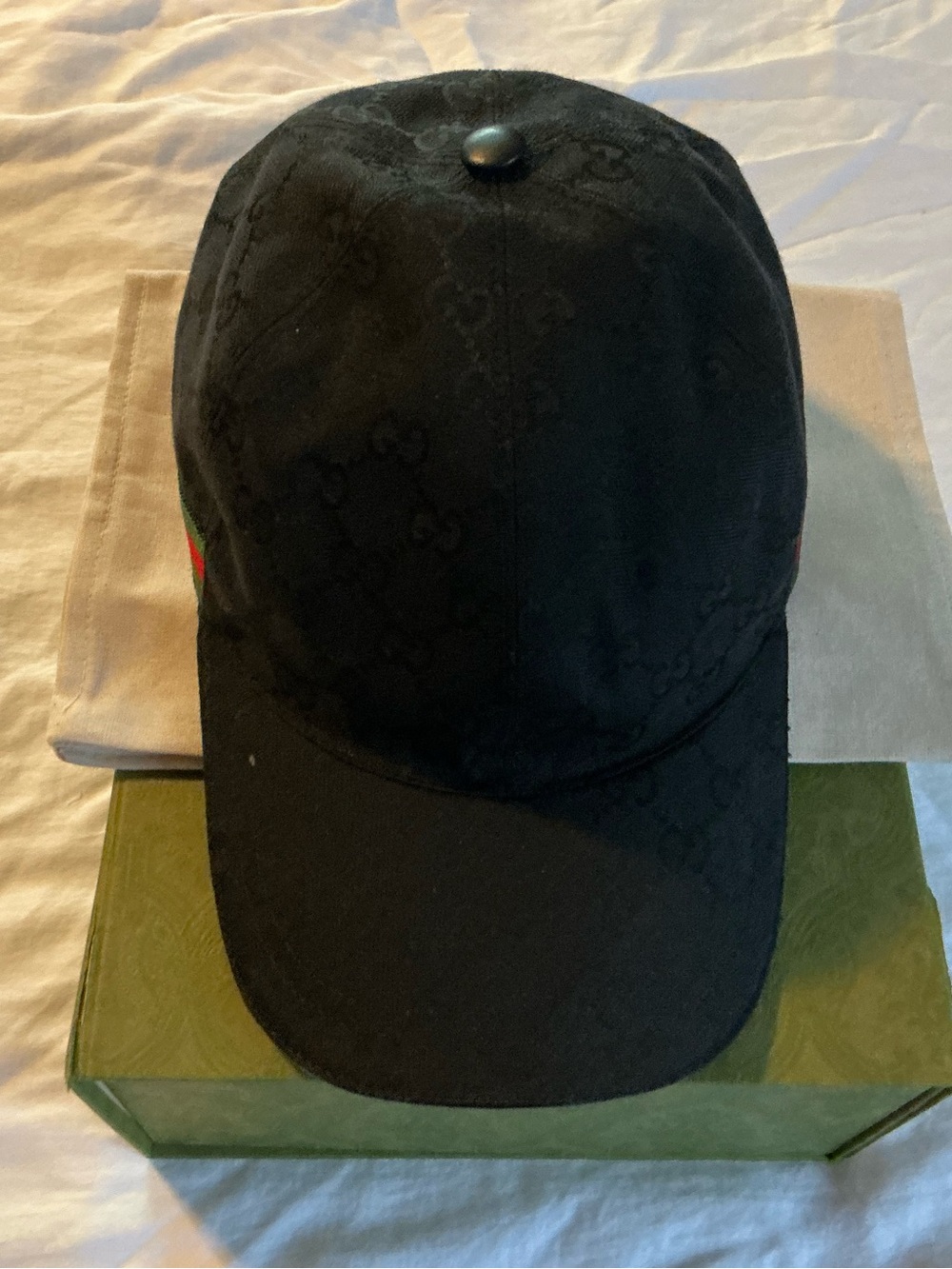 Gucci Black Baseball Cap with Red and Green Side Stripe